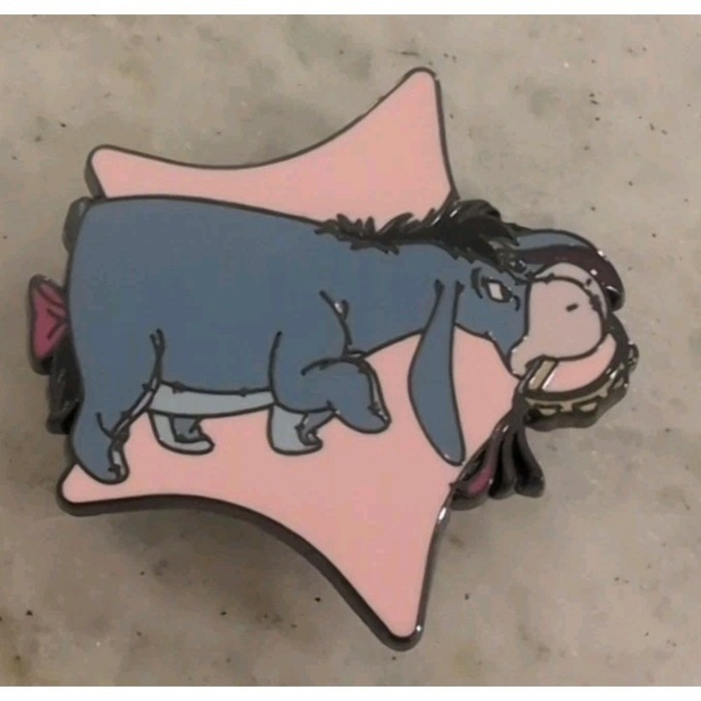 Disney FigPin Eeyore Common Winnie The Pooh Mystery Pin Series 1